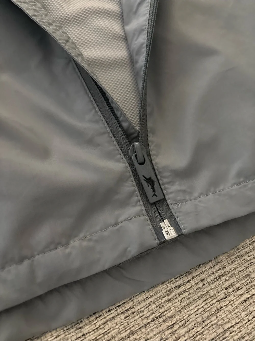 Sz L Tommy Bahama Gray Packable Travel Vest used menswear - Picture 9 of 10